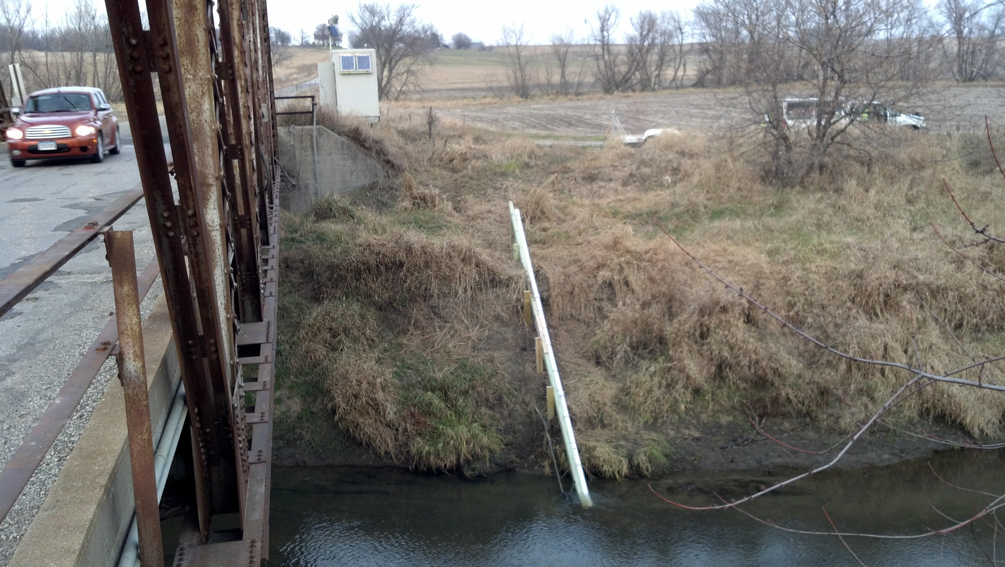 Old Mans Creek after before 2013 flood event