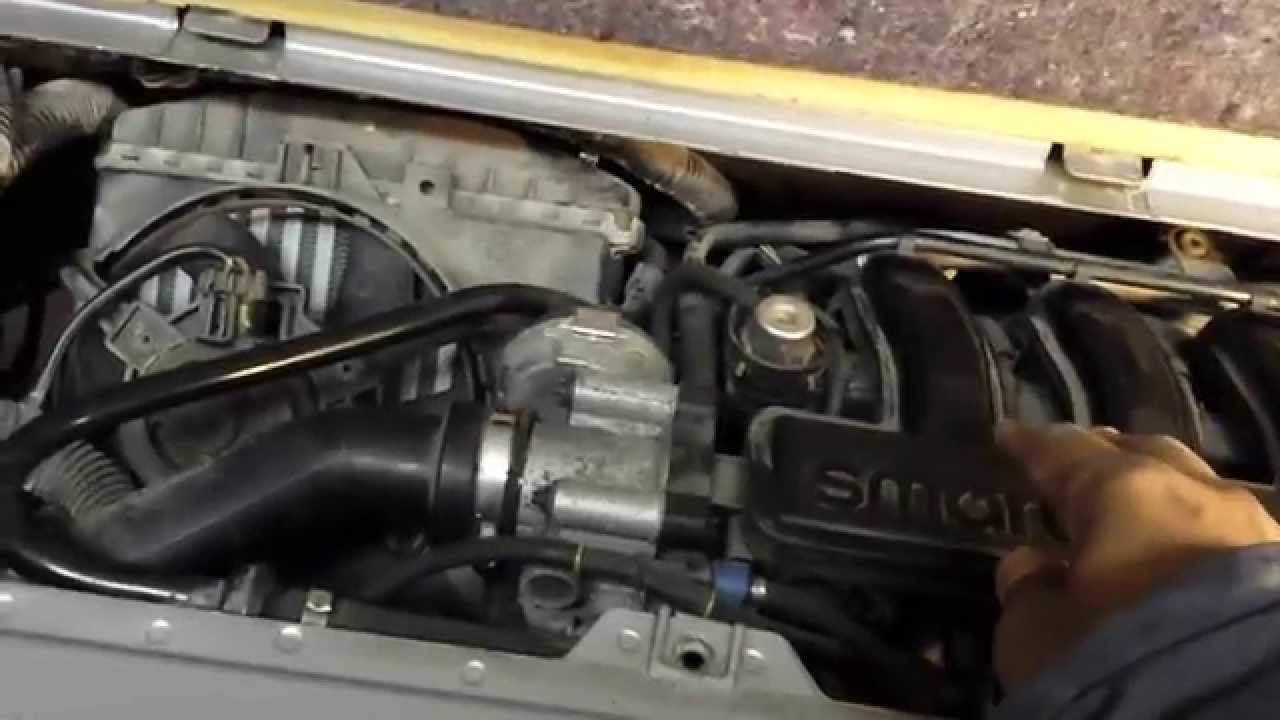 Smart Fortwo 450 Starter motor replacement and lowering the Engine Part 1