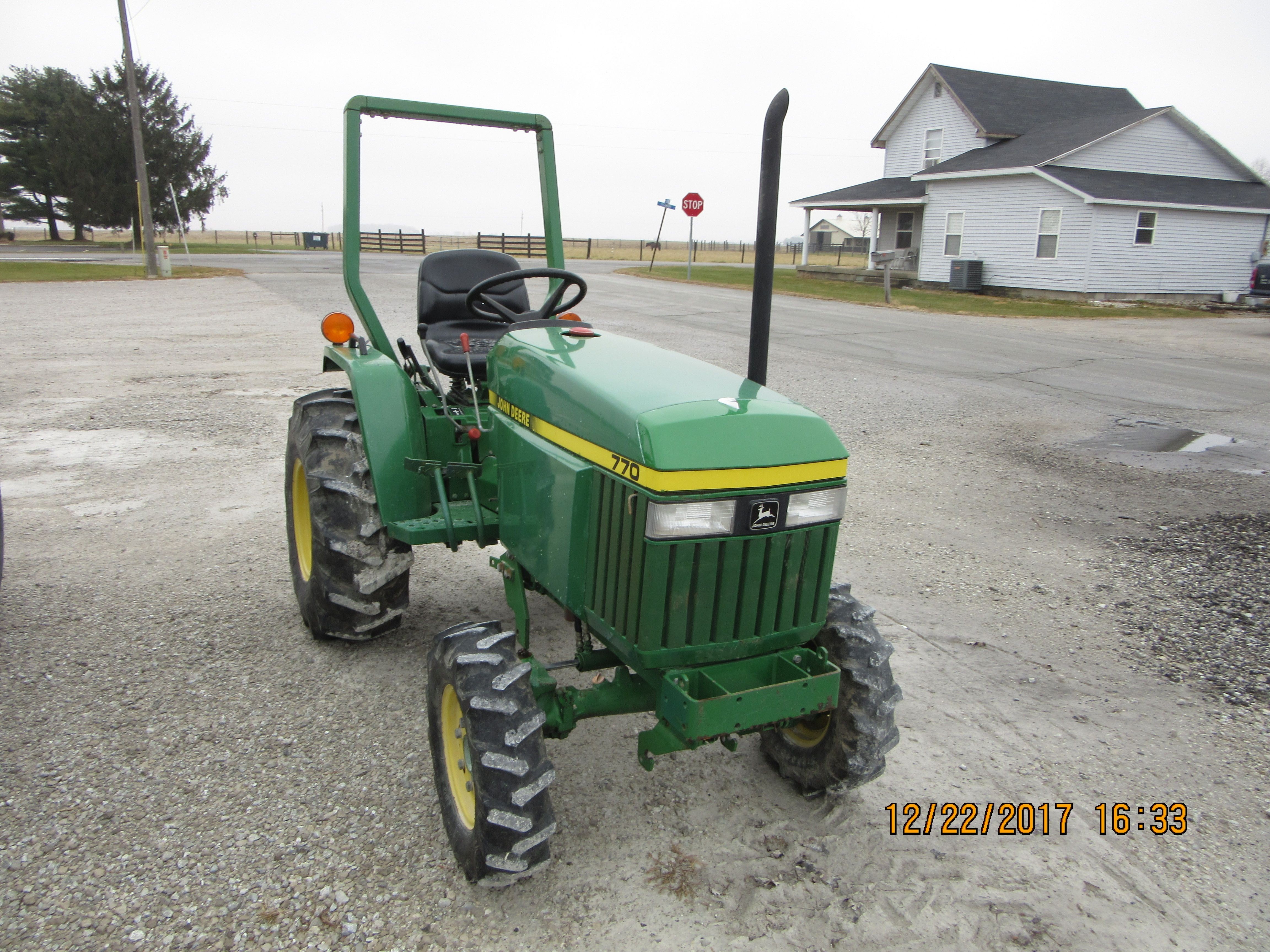 John Deere 790 pact tractor