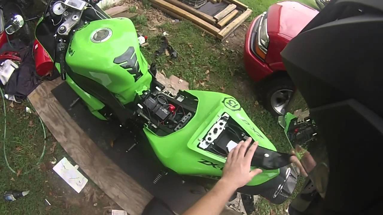 How to install 07 08 zx6r intigrated tail light